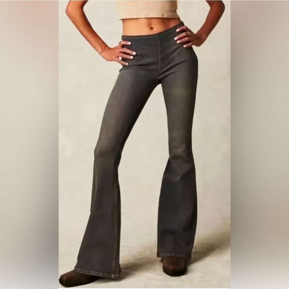 Women's Flared Gray Jeans